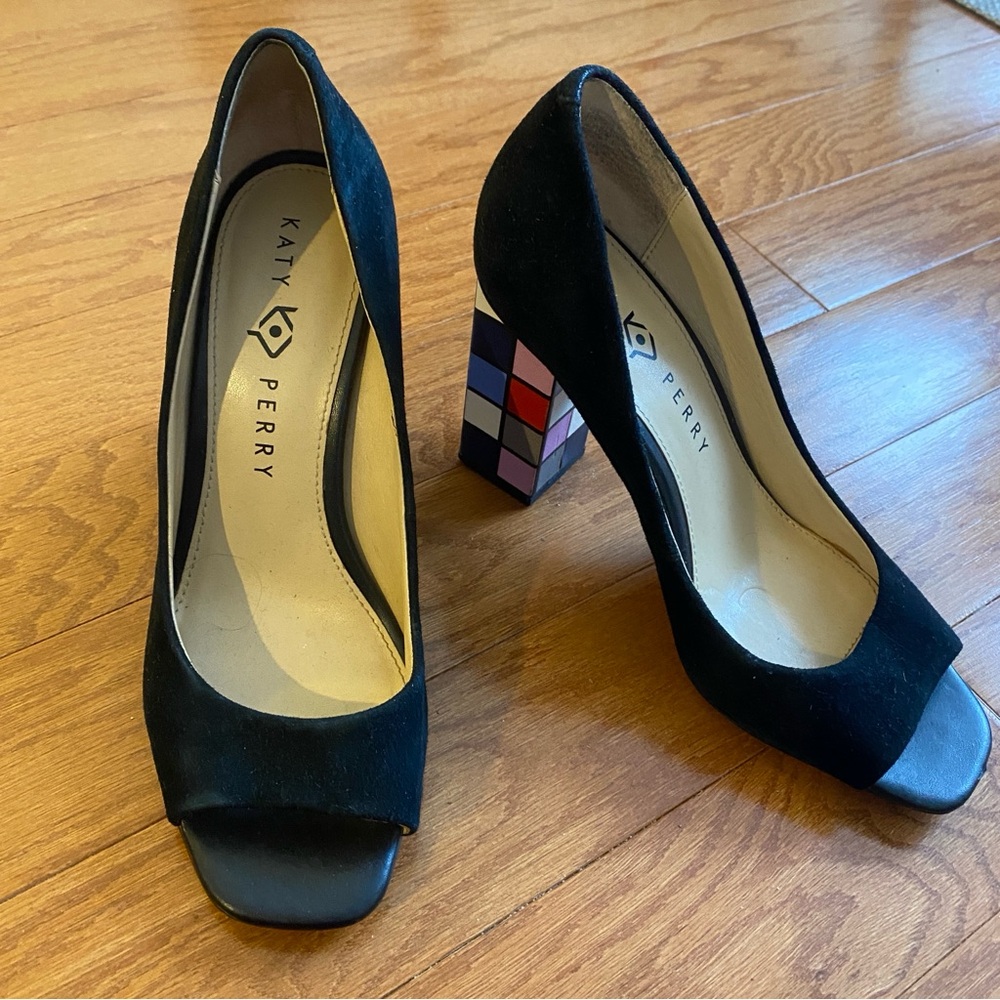 Katy Perry “The Caitlin” suede block heels | Size 8.5